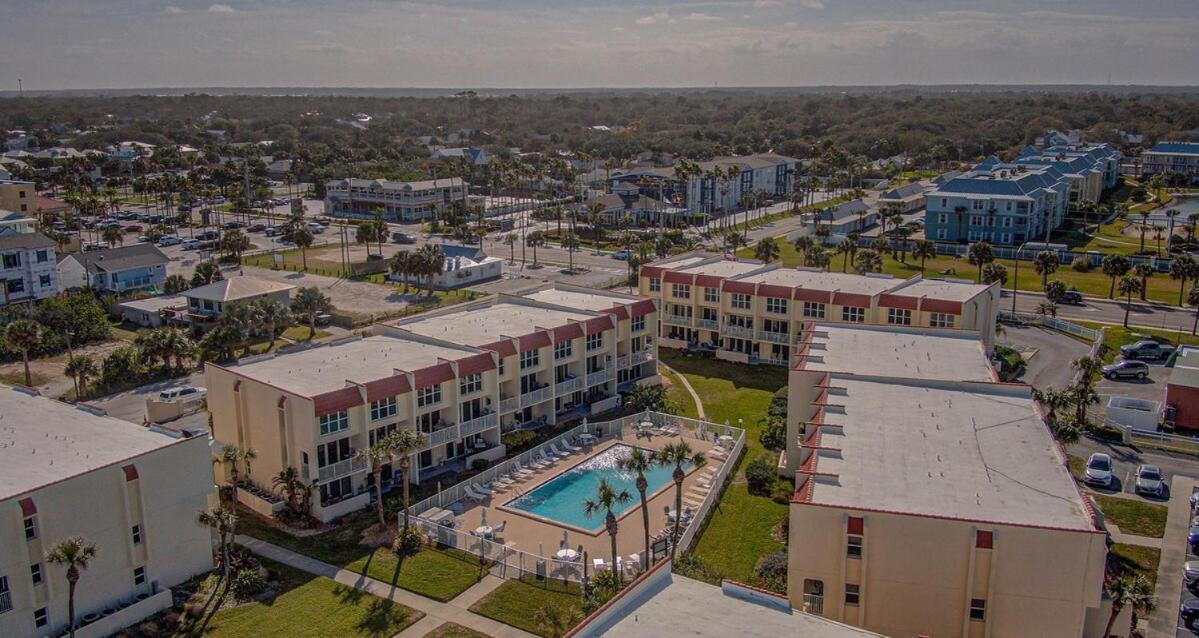 Apartment Beautiful Ocean Side 2 Bedroom With Pool *