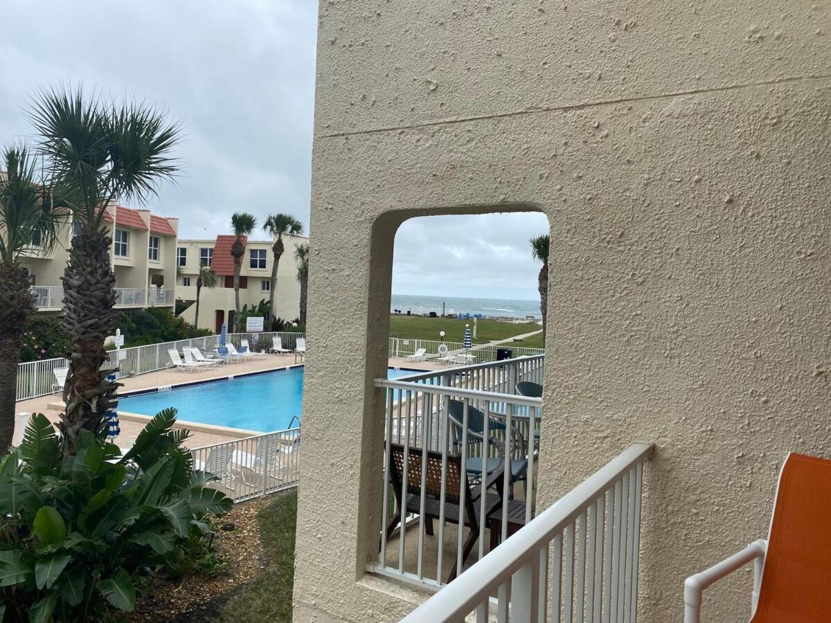 Apartment Beautiful Ocean Side 2 Bedroom With Pool *