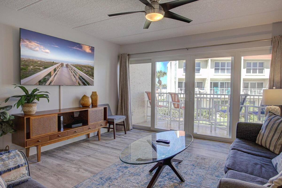 Beautiful Ocean Side 2 Bedroom With Pool Apartment St. Augustine