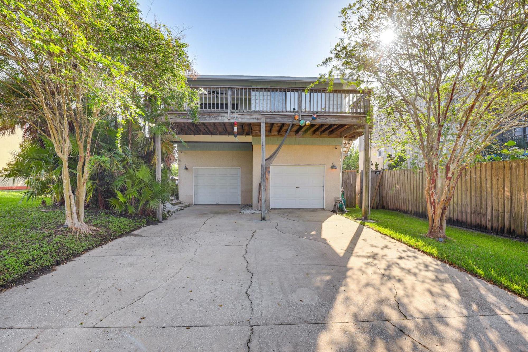 Holiday home With Private Hot Tub Less Than 1 Mi To Butler Beach!