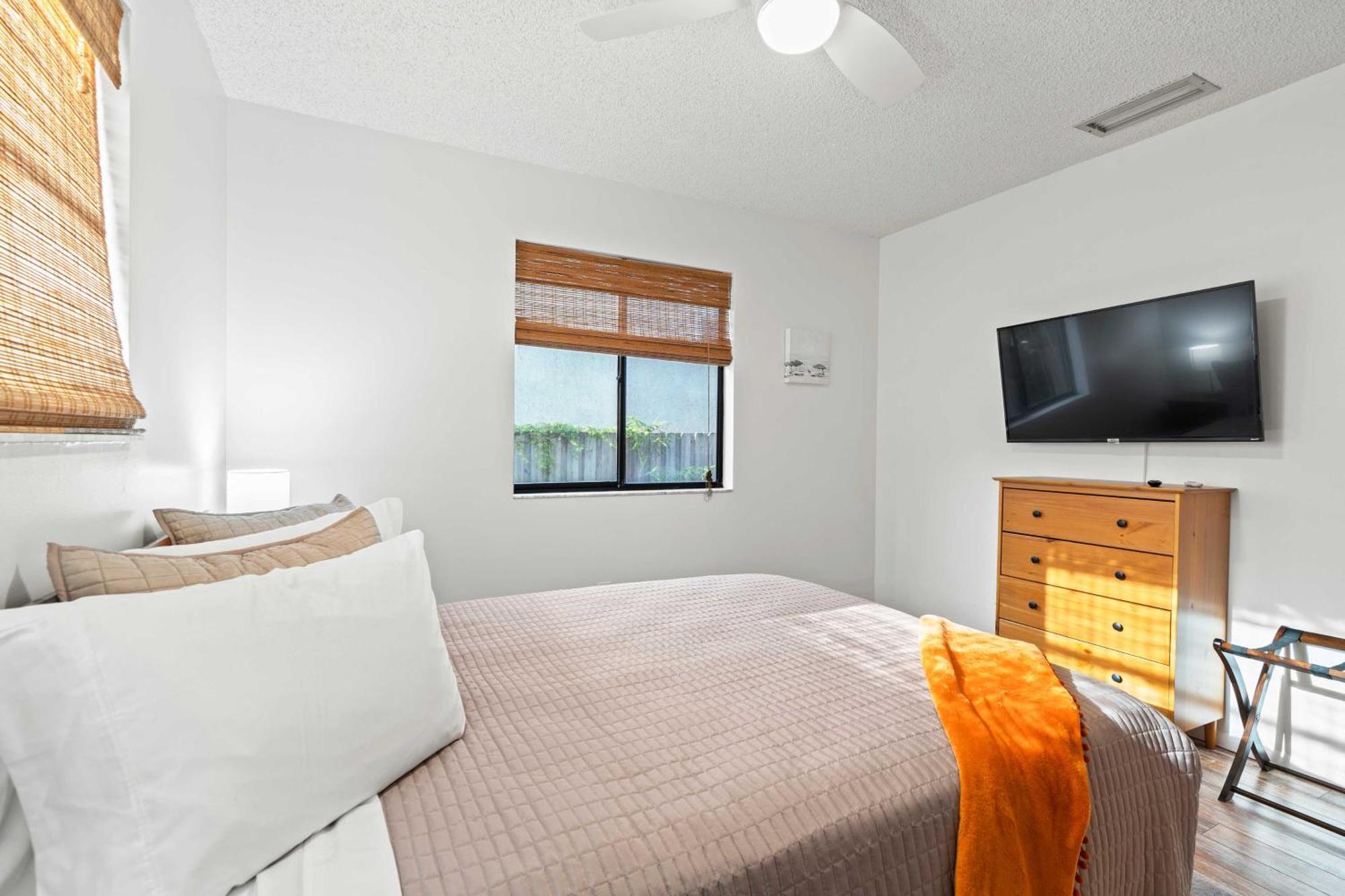 Holiday home With Private Hot Tub Less Than 1 Mi To Butler Beach! St. Augustine