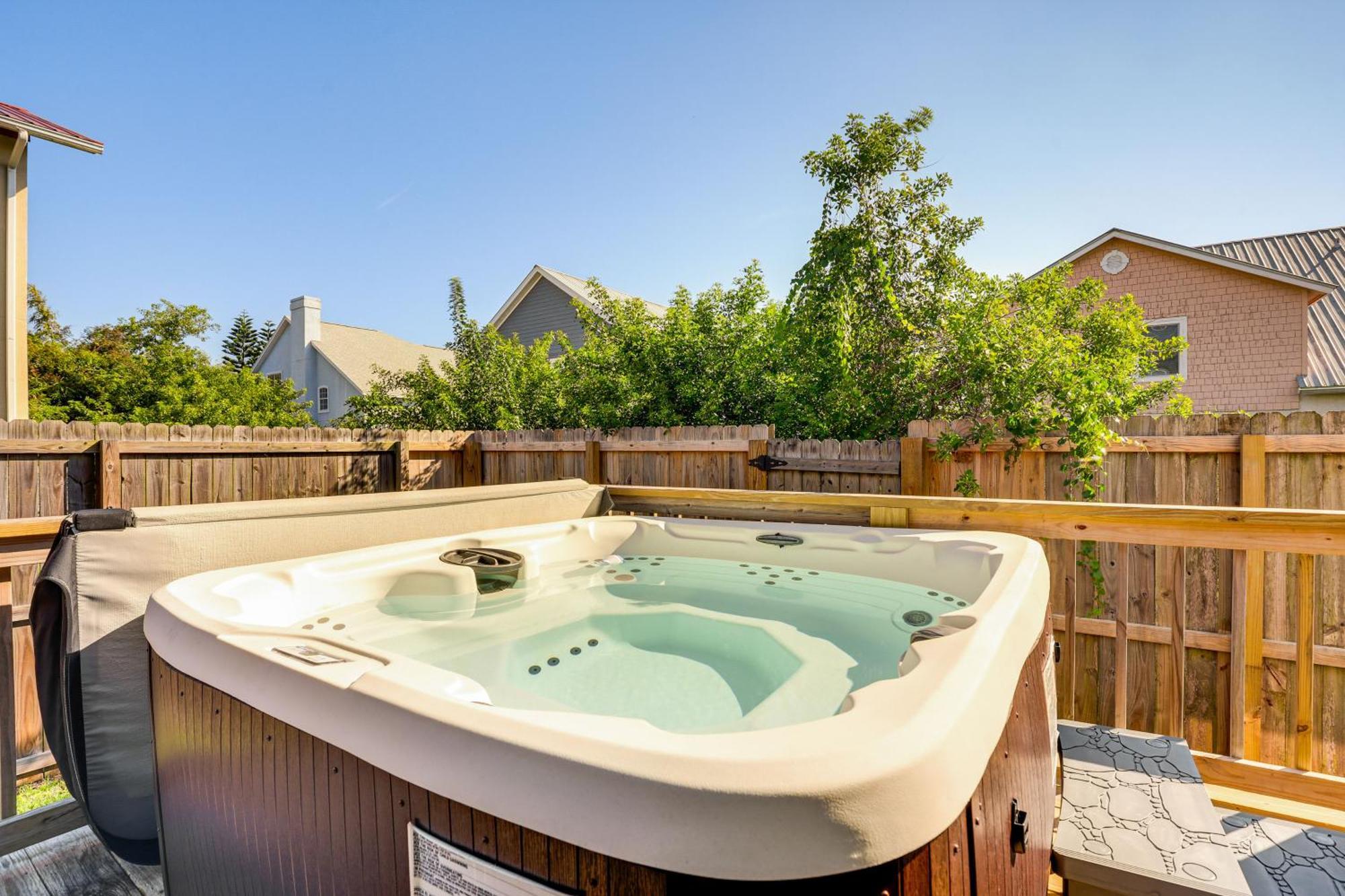 With Private Hot Tub Less Than 1 Mi To Butler Beach! *