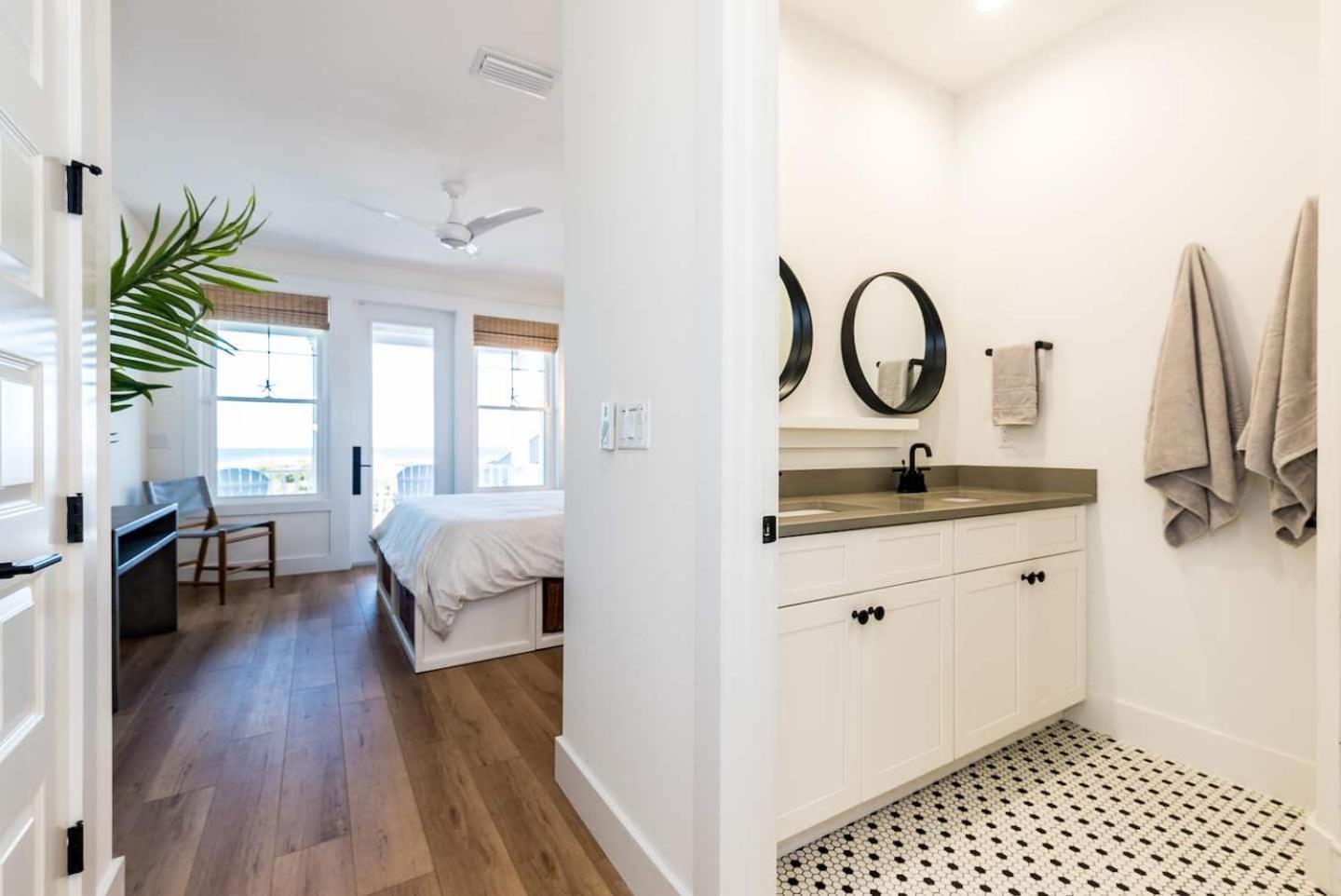 Enchanting Beachfront House With Luxury Pool & Hot Tub And Direct Oceanfront St. Augustine
