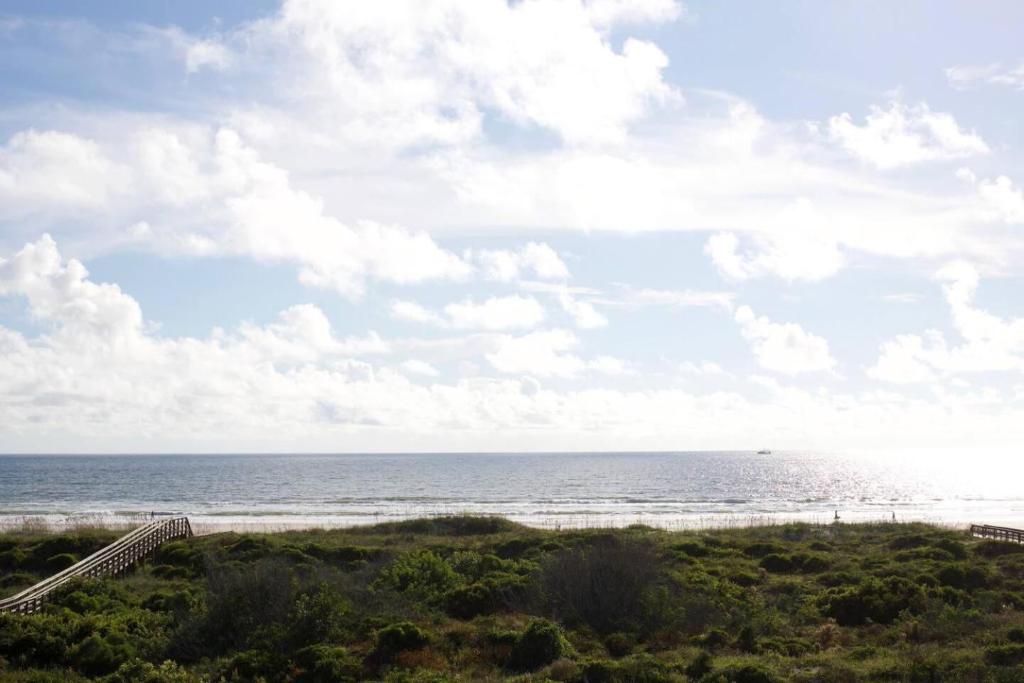 Enchanting Beachfront House With Luxury Pool & Hot Tub And Direct Oceanfront Holiday home St. Augustine