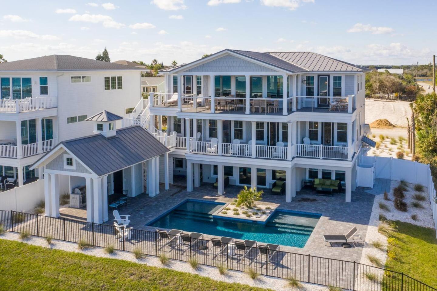 Enchanting Beachfront House With Luxury Pool & Hot Tub And Direct Oceanfront St. Augustine