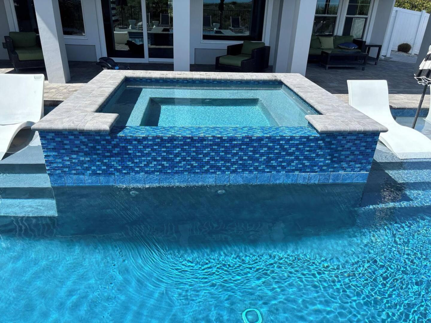 Holiday home Enchanting Beachfront House With Luxury Pool & Hot Tub And Direct Oceanfront