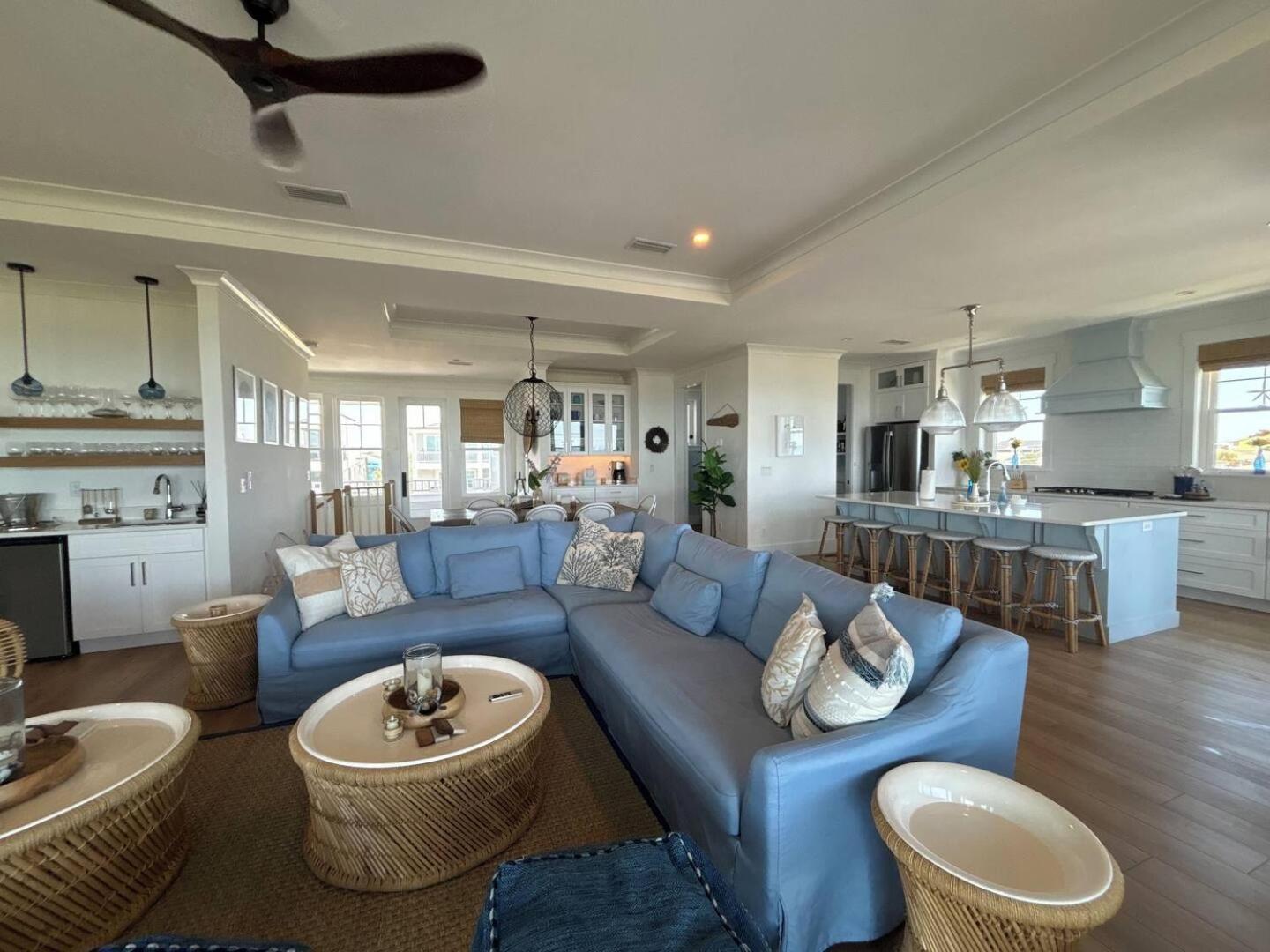 Enchanting Beachfront House With Luxury Pool & Hot Tub And Direct Oceanfront Holiday home St. Augustine