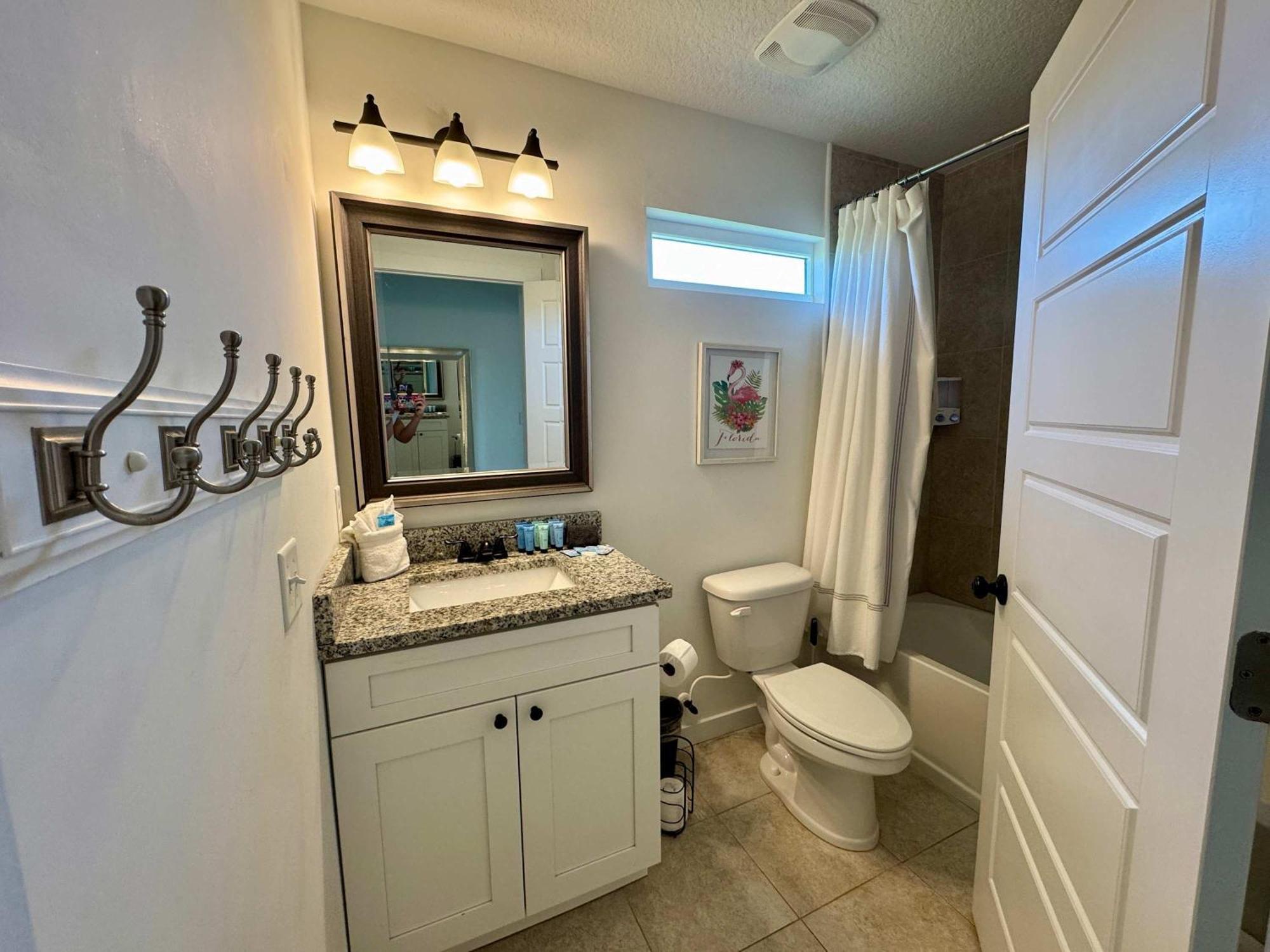 Sunshine Lane L Heated Pool L Walk To *