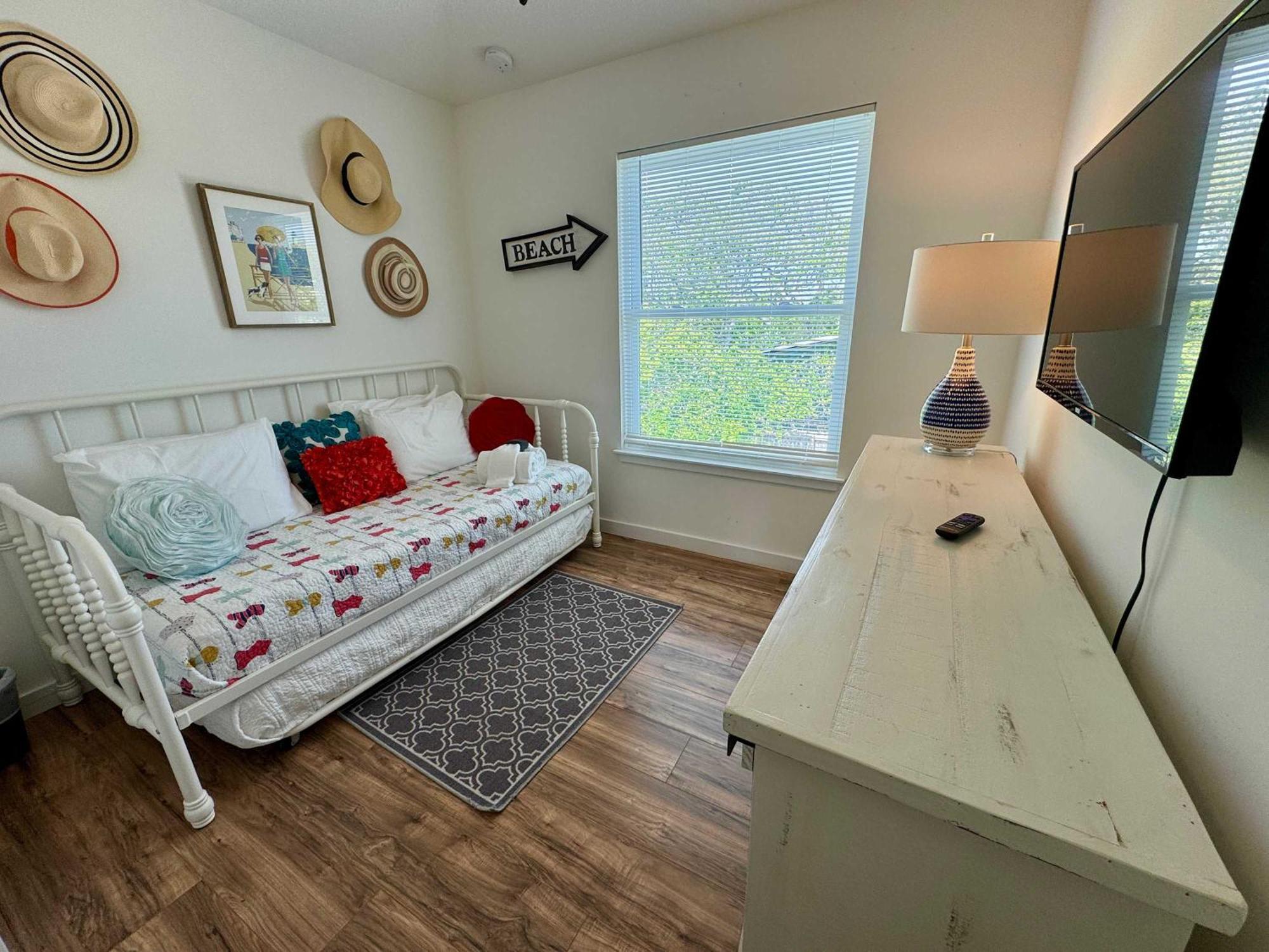 Sunshine Lane L Heated Pool L Walk To Holiday home St. Augustine