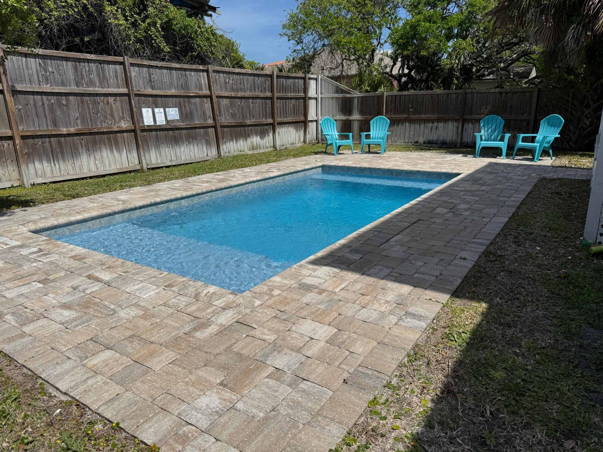 Sunshine Lane L Heated Pool L Walk To