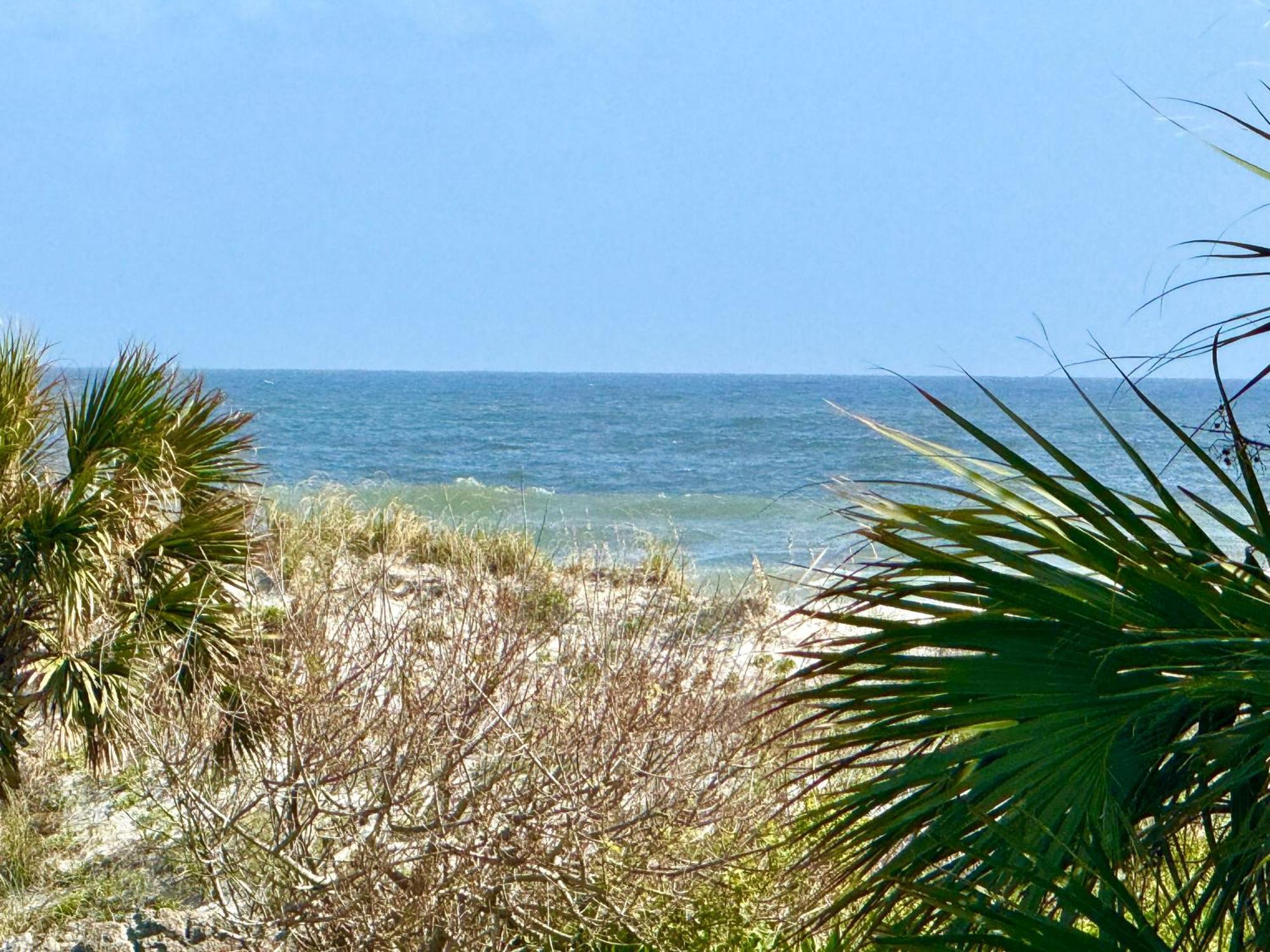 Holiday home Steps From Ocean Historic Shrimpers House