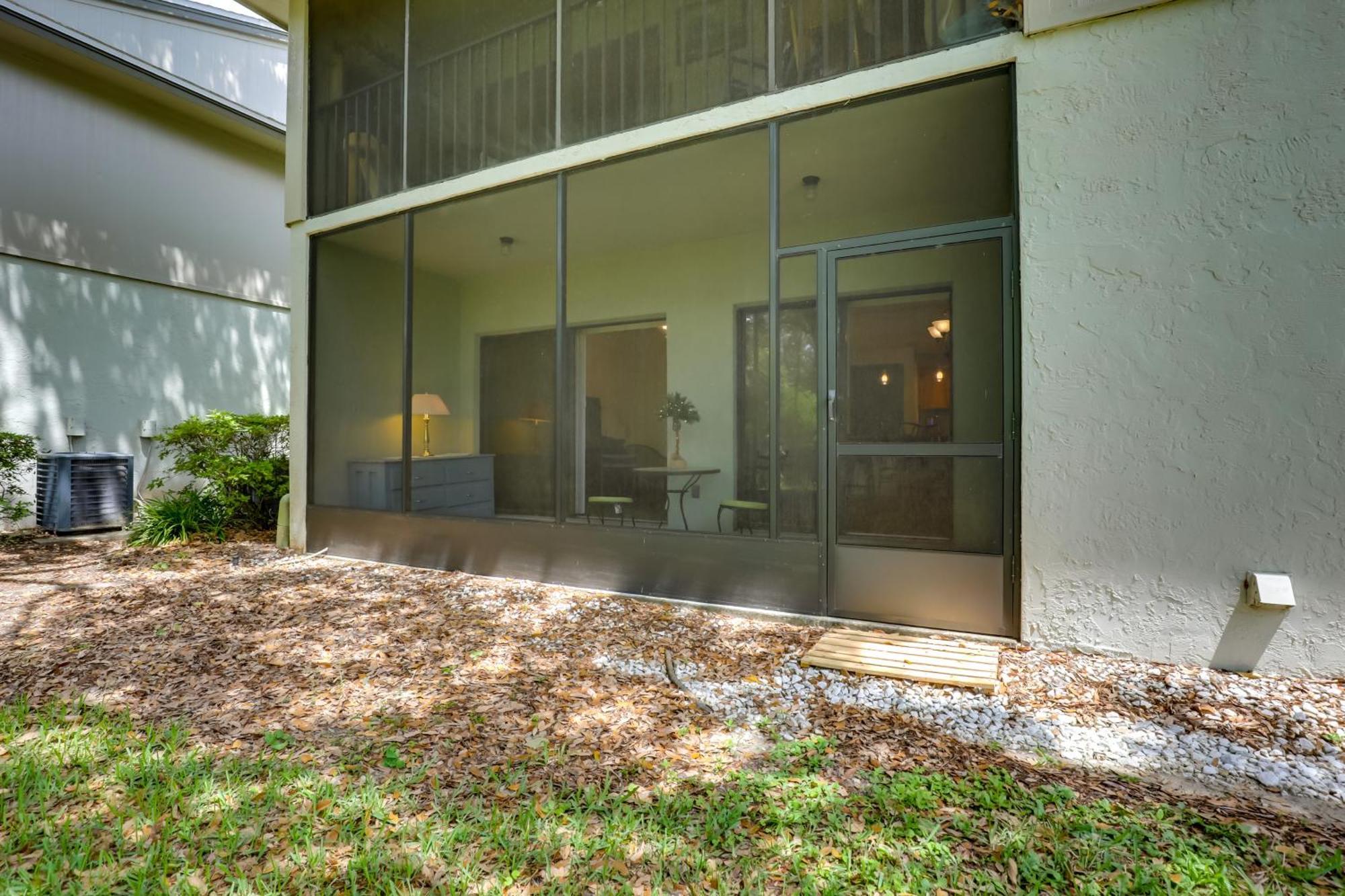 St Augustine With Screened Porch, Pool Access!