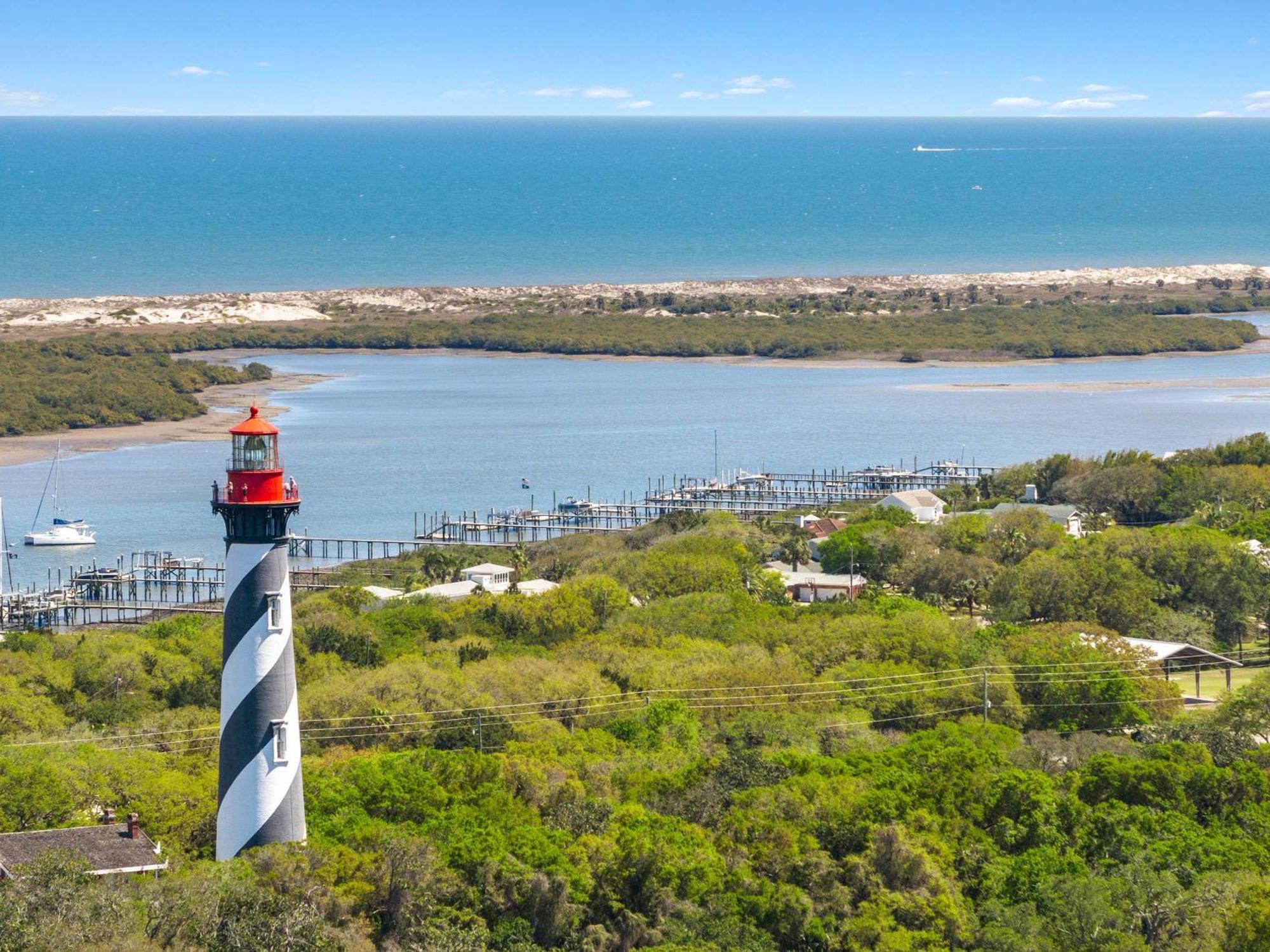 Holiday home Lighthouse Loft L Marshfront L Walk To Downtown *