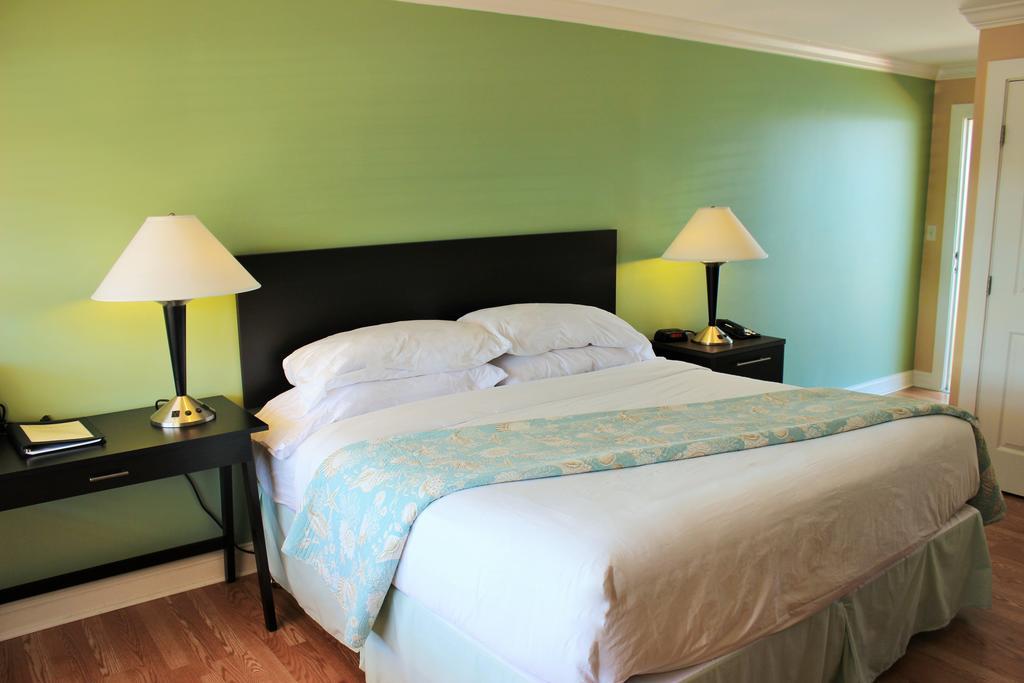 Edgewater - 3*
