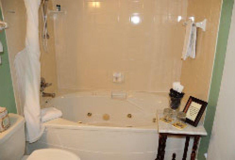 Bed & Breakfast Carriage Way Centennial House - Adult Only-