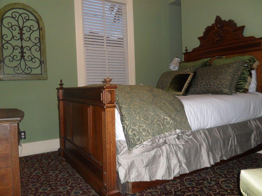 Carriage Way Adults Only - 21 Years Old And Up Bed & Breakfast 3*