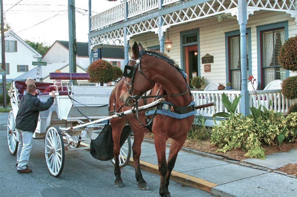 Carriage Way Adults Only - 21 Years Old And Up Bed & Breakfast 3*