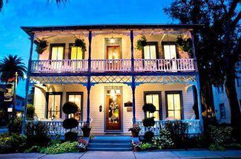 Carriage Way Adults Only - 21 Years Old And Up Bed & Breakfast