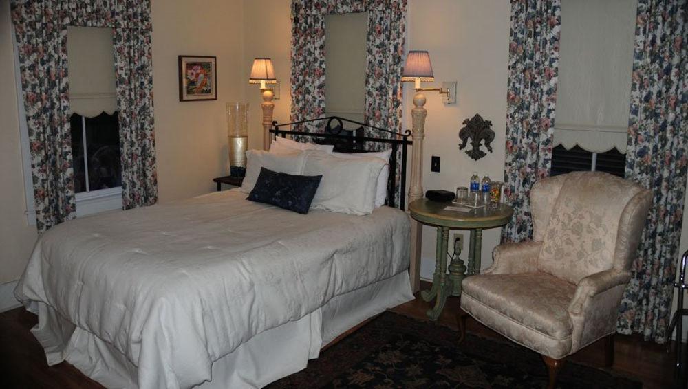 Carriage Way Centennial House - Adult Only- Bed & Breakfast 3*