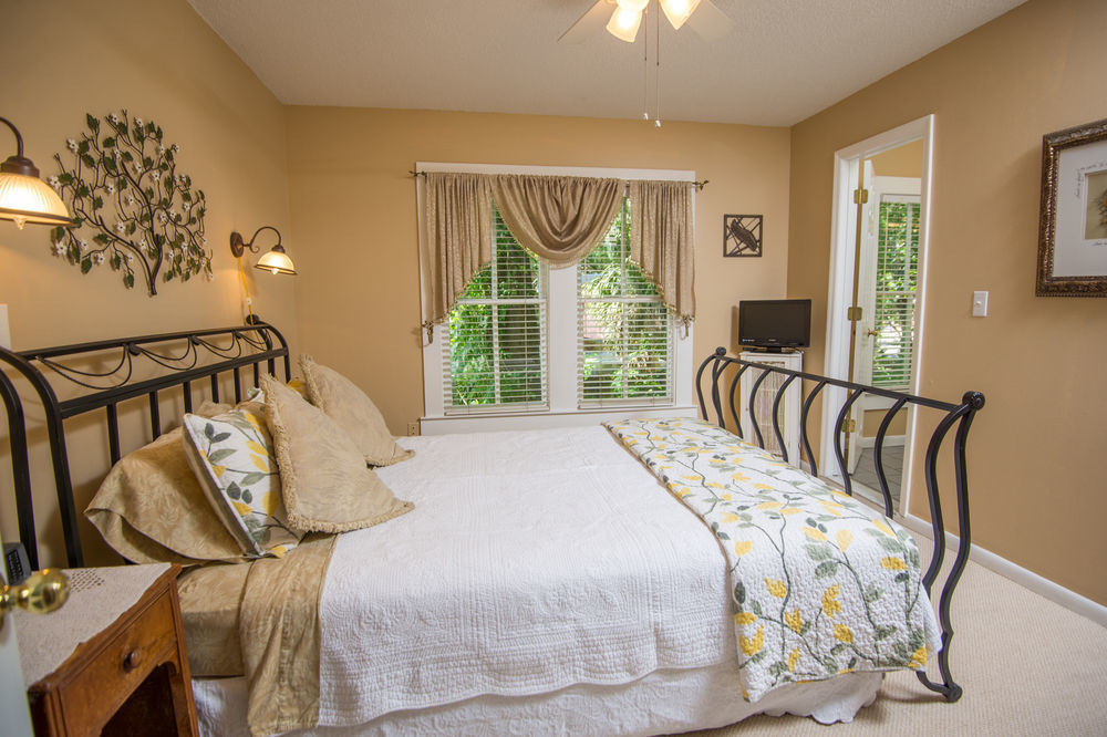 Bed & Breakfast 44 Spanish Street (adults Only)