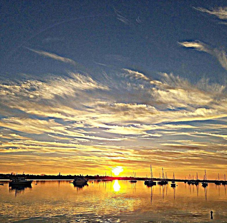 Bayfront Westcott House 3*