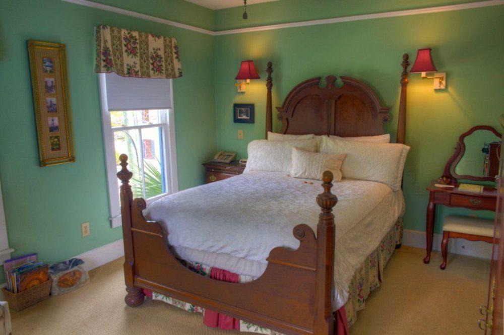 Carriage Way Centennial House - Adult Only- Bed & Breakfast 3*