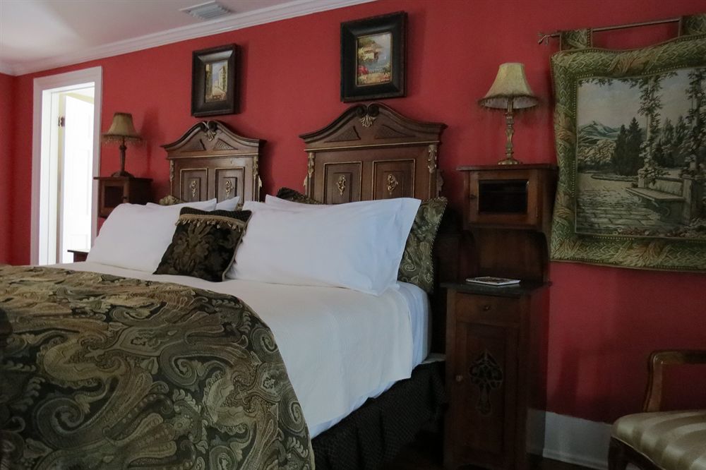 Bayfront Westcott House Bed & Breakfast