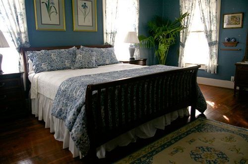The Kenwood Oldest Bed And Breakfast, St Augustine Historic District
