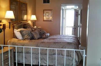 The At Camachee Harbor Hotel 2*