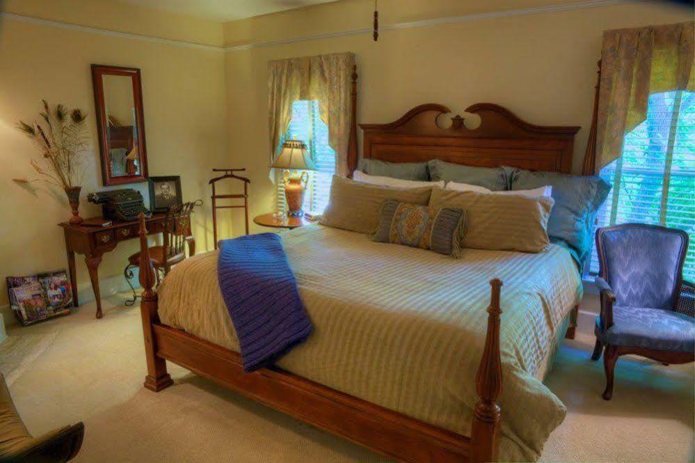 Carriage Way Centennial House - Adult Only- Bed & Breakfast St. Augustine
