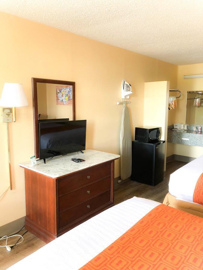 Econo Hotel