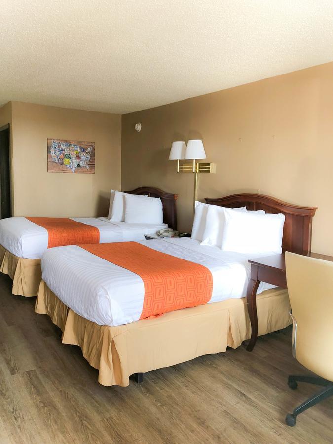 Econo Hotel 2*