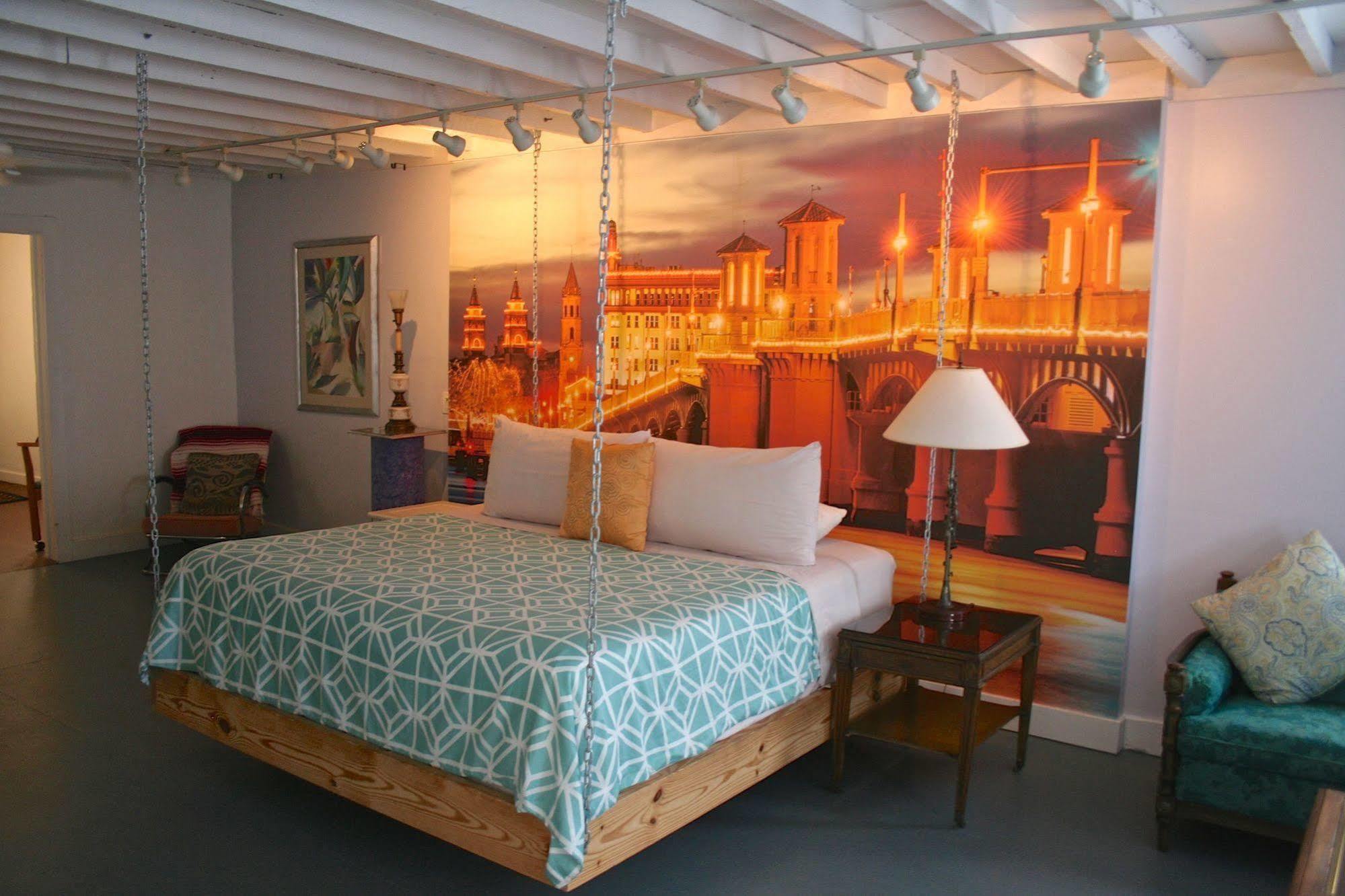 The Loft At Menorcan Square Hotel