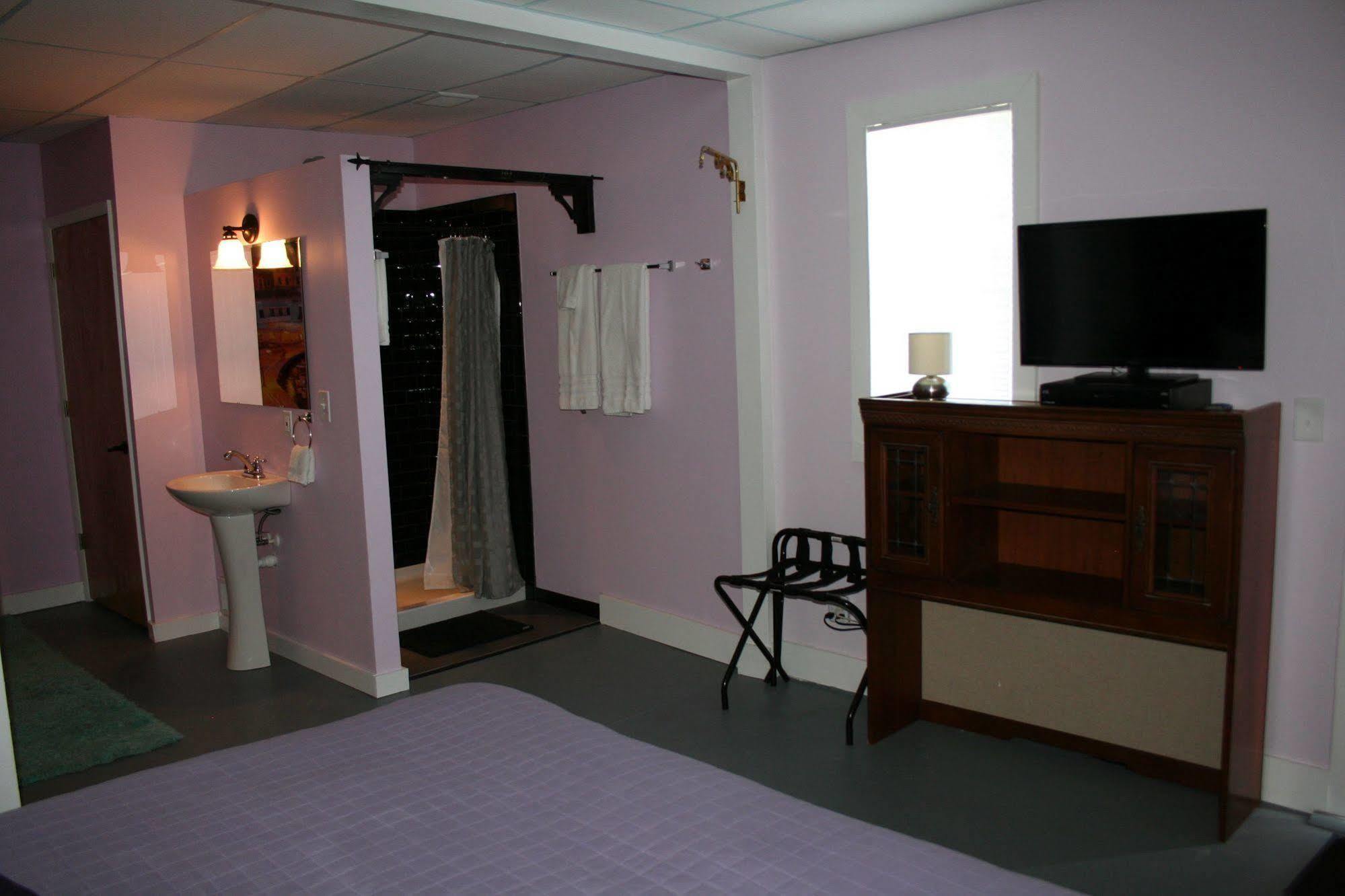 The Loft At Menorcan Square Hotel 2*