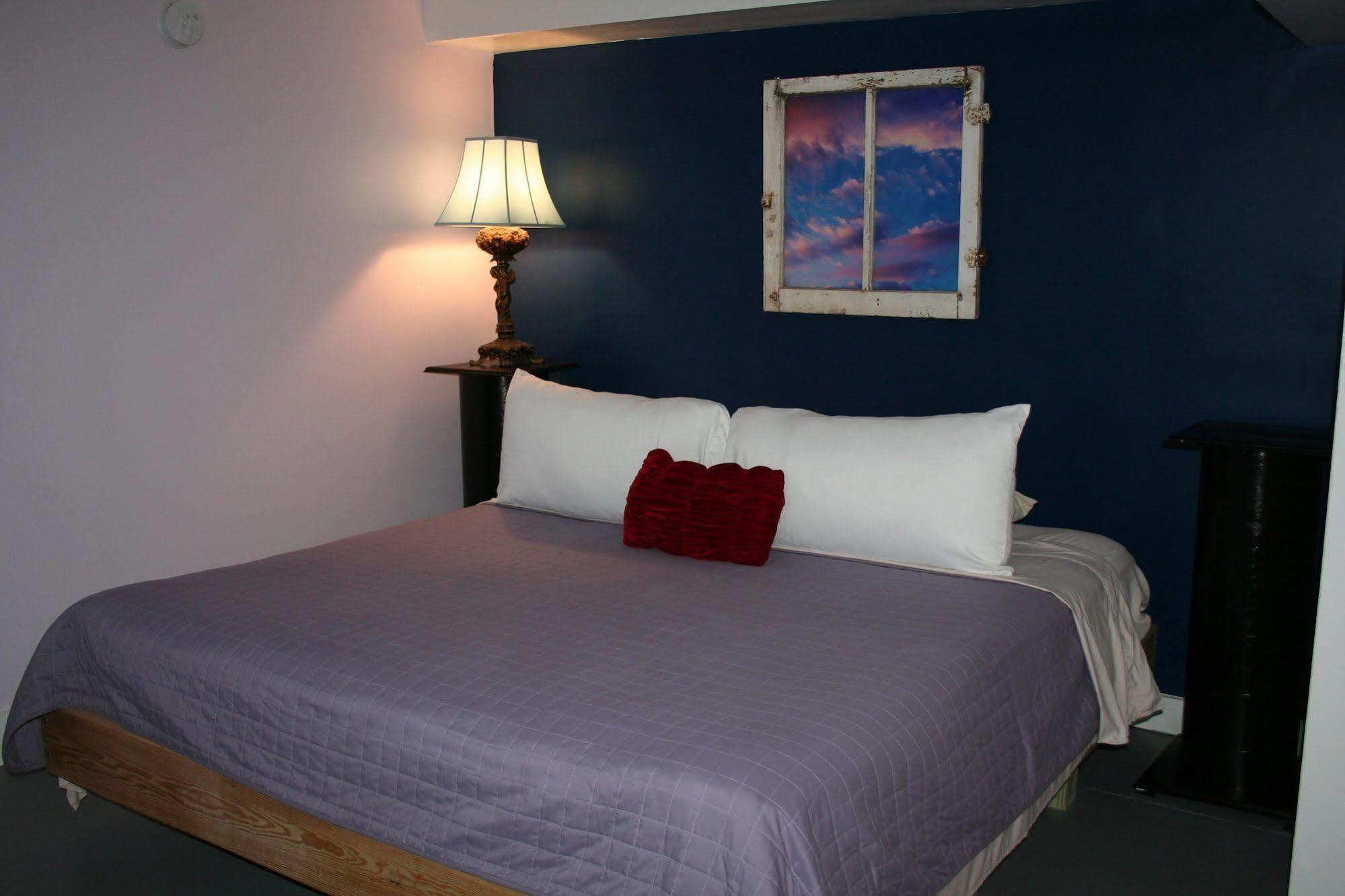 The Loft At Menorcan Square 2*