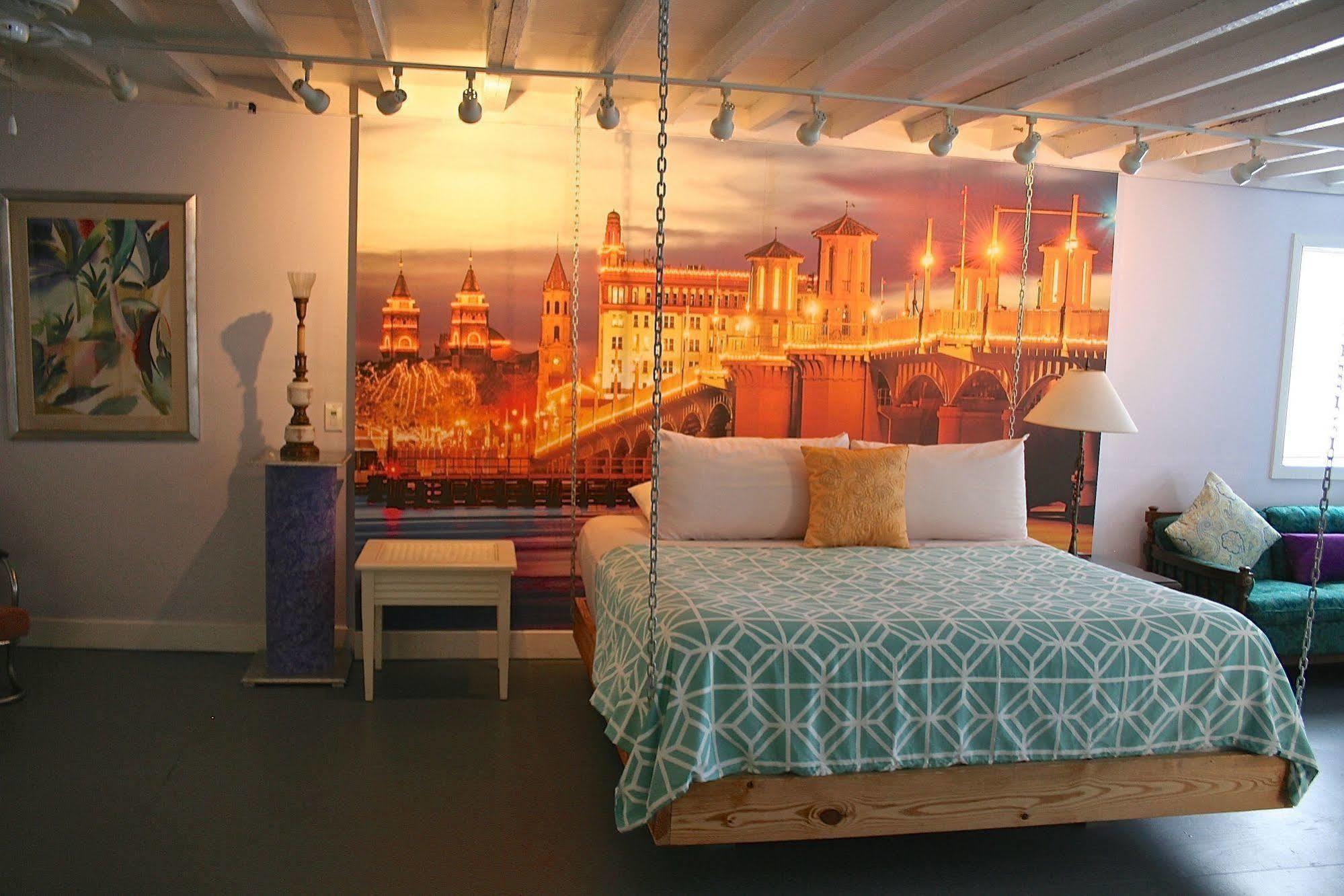 The Loft At Menorcan Square Hotel