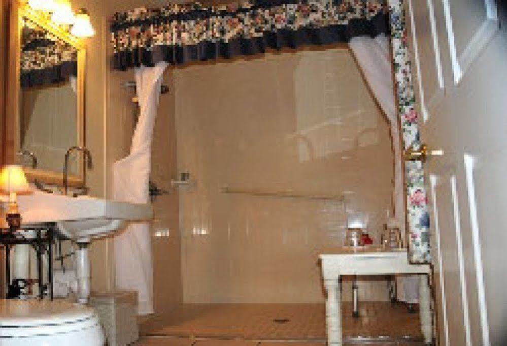 Carriage Way Centennial House - Adult Only- 3*