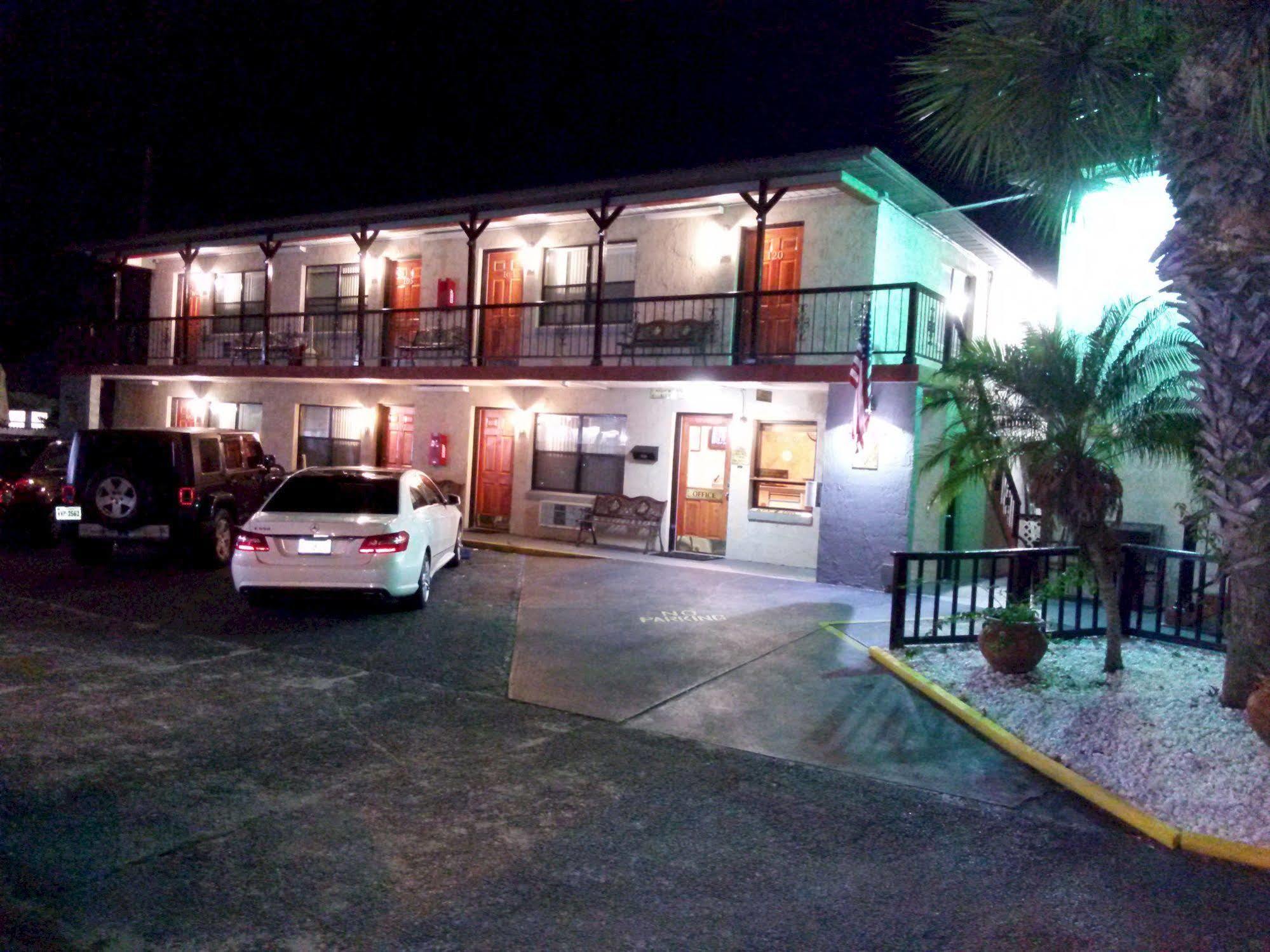 Merida & Motel