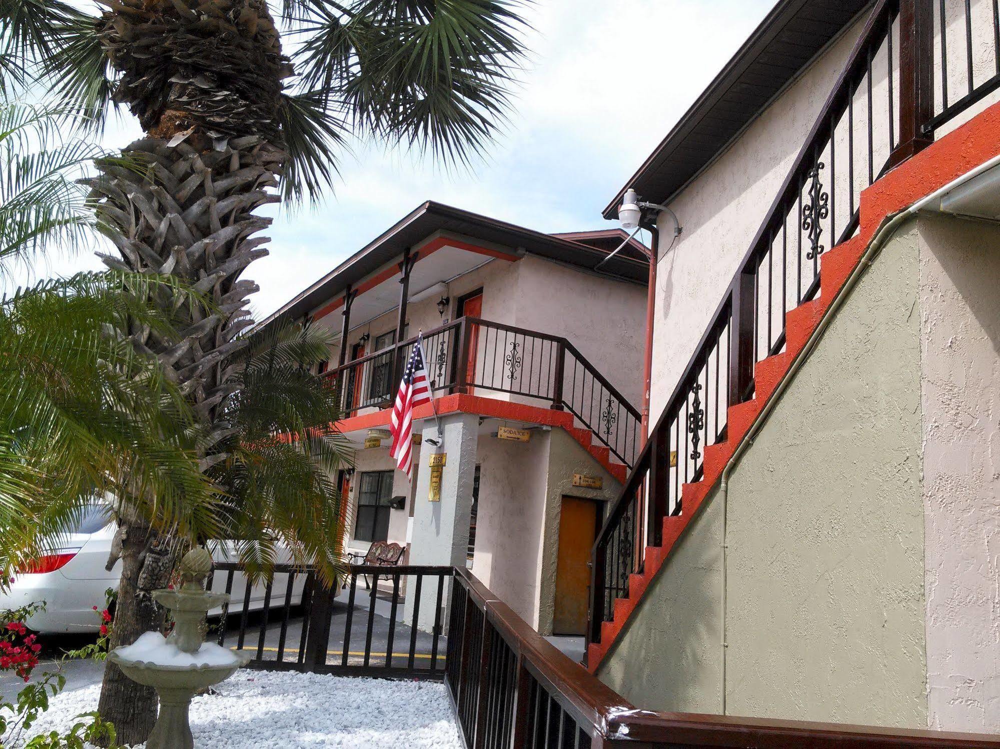 Merida & Motel 2*