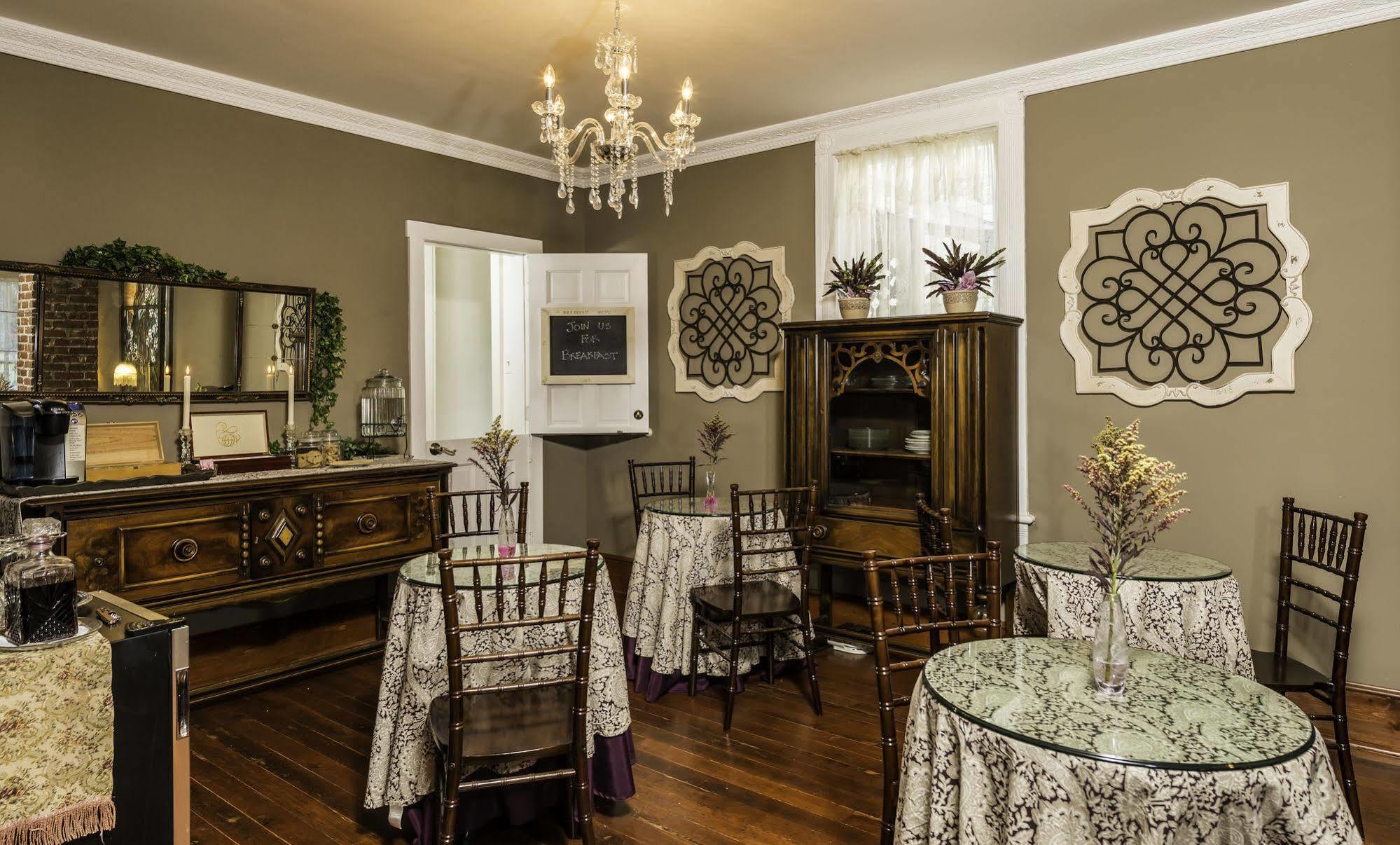 Carriage Way Adults Only - 21 Years Old And Up Bed & Breakfast St. Augustine