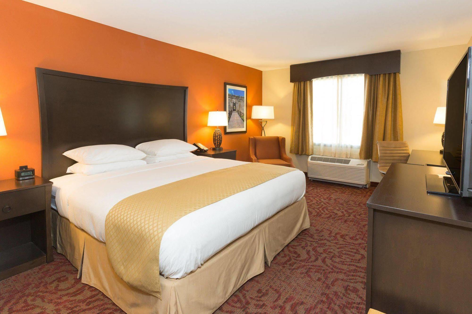 Doubletree By Hilton Historic District Hotel