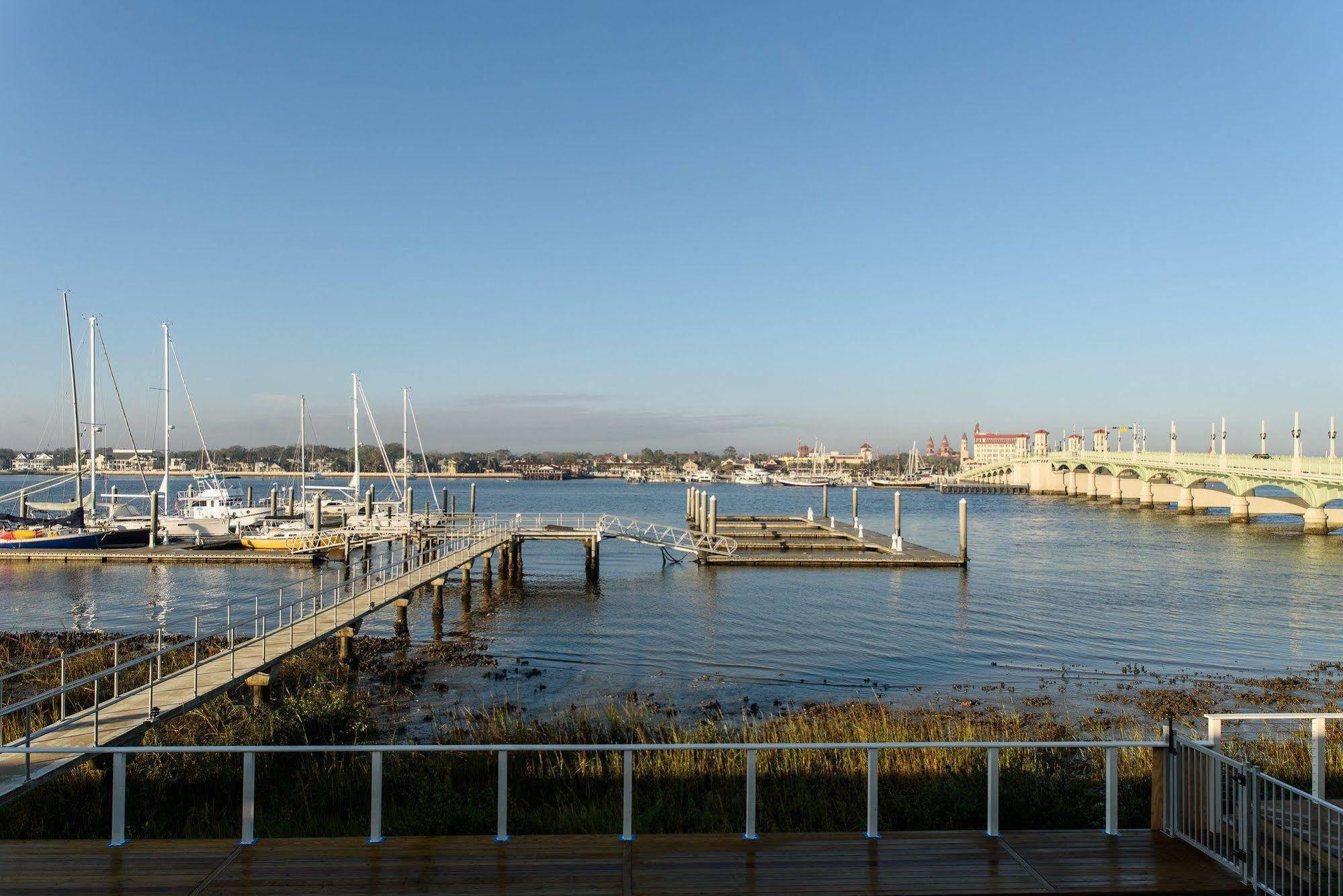 Marker 8 And Marina Hotel 3*