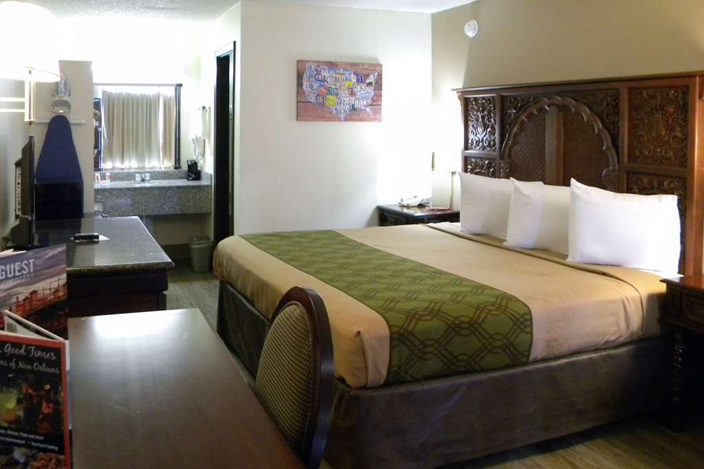 Econo Hotel 2*