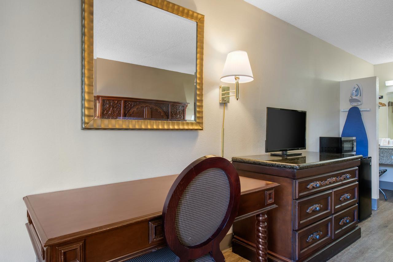 Hotel Econo