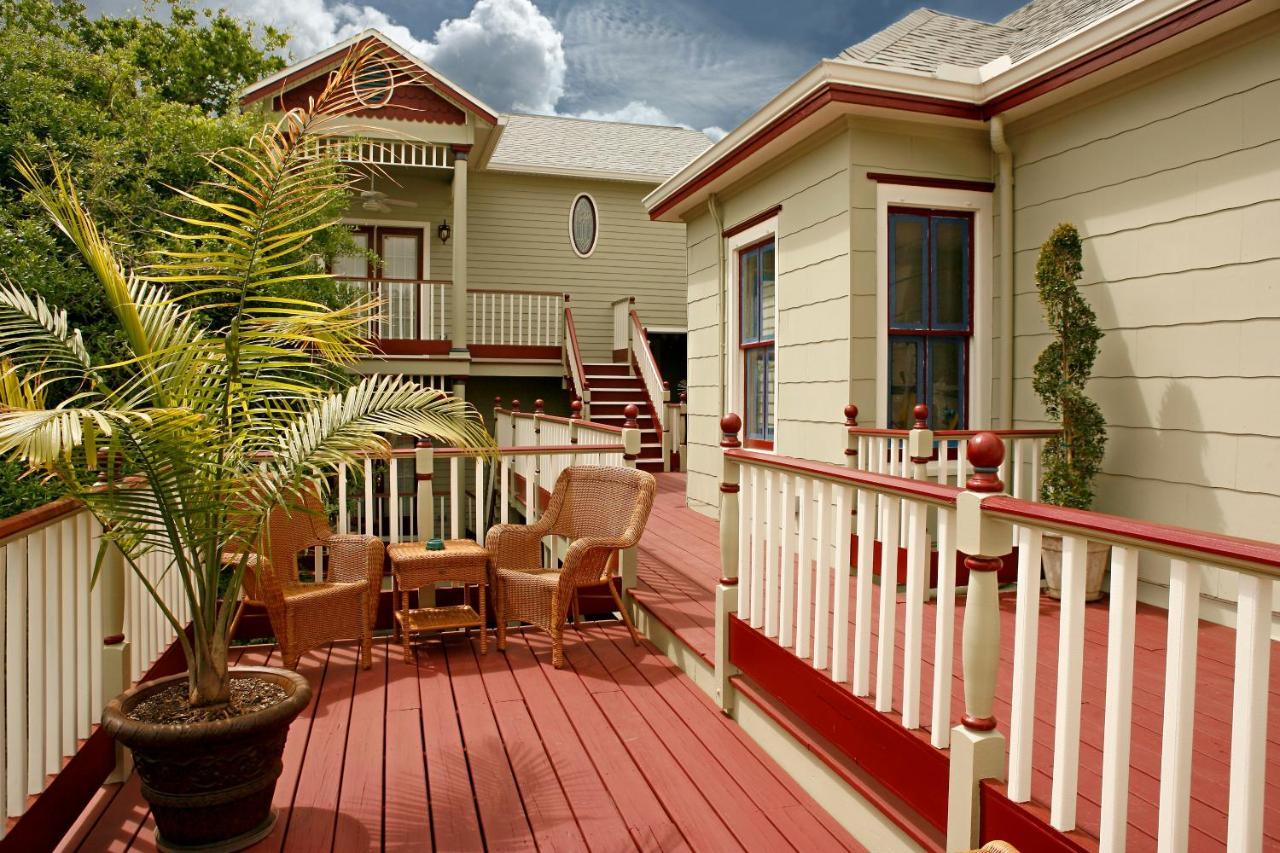 Cedar House Bed & Breakfast