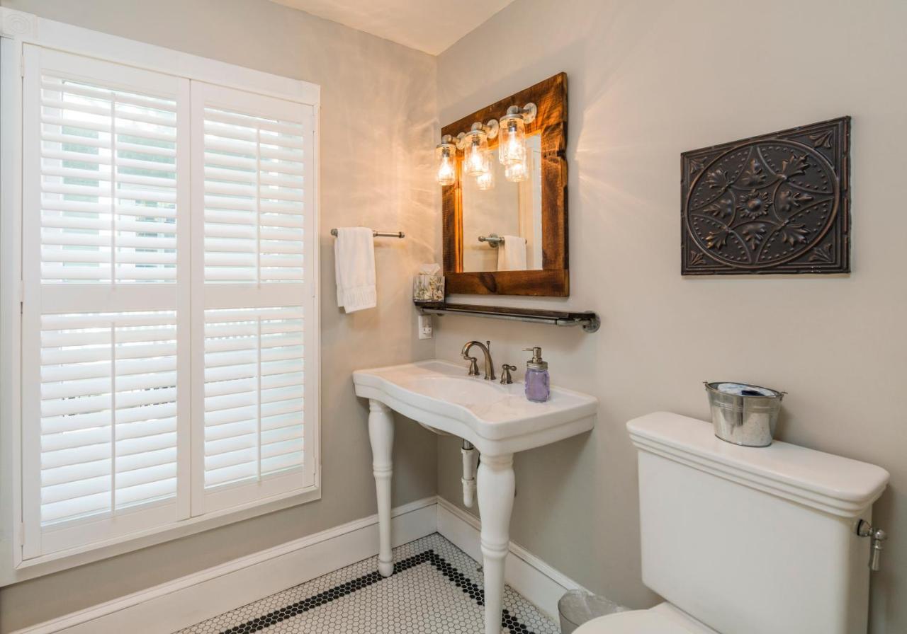 Bed & Breakfast Carriage Way Adults Only - 21 Years Old And Up St. Augustine