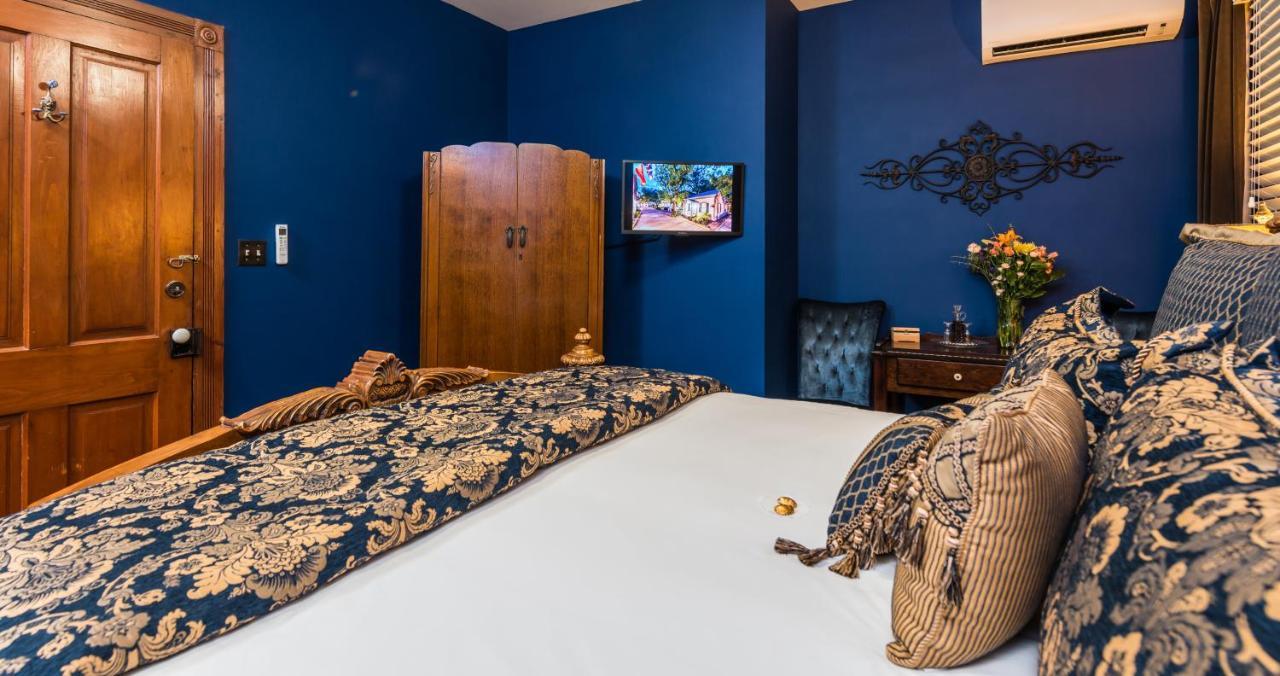 Carriage Way Adults Only - 21 Years Old And Up Bed & Breakfast