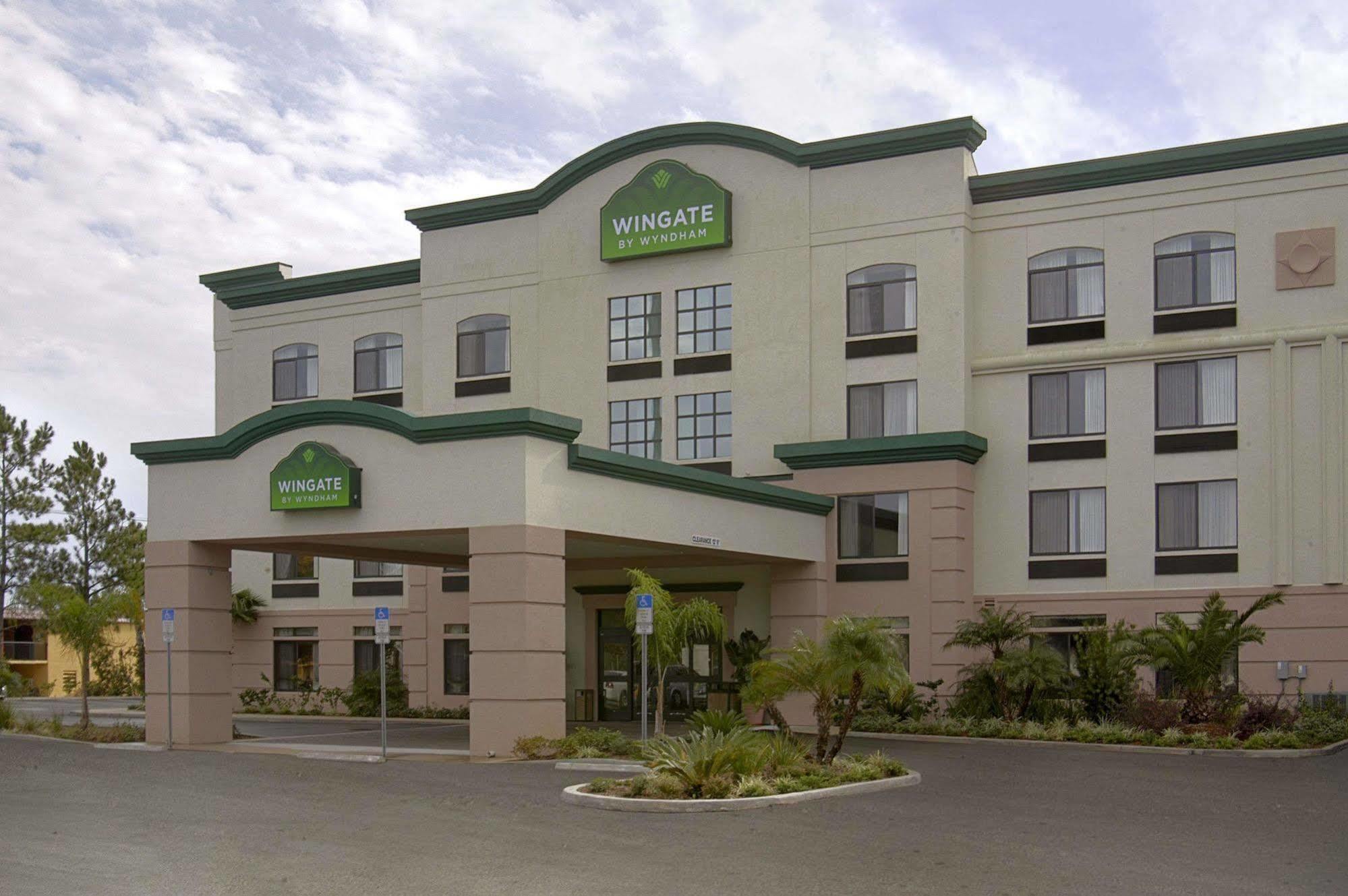 Western I-95 Hotel 3*