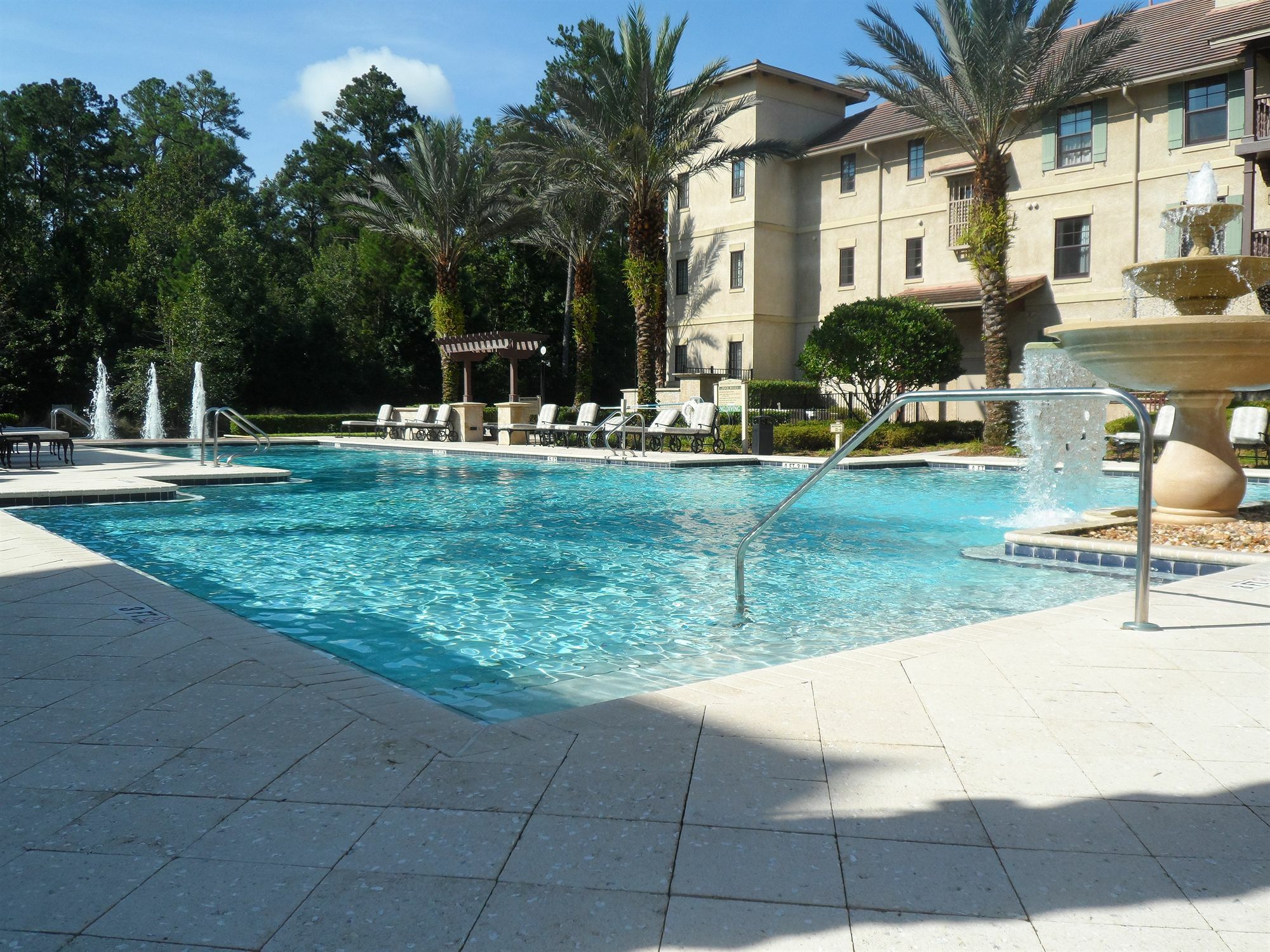 Laterra Hotel