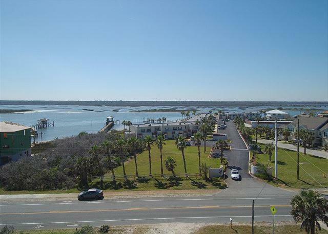 Cloud Nine Ocean Front Holiday home *